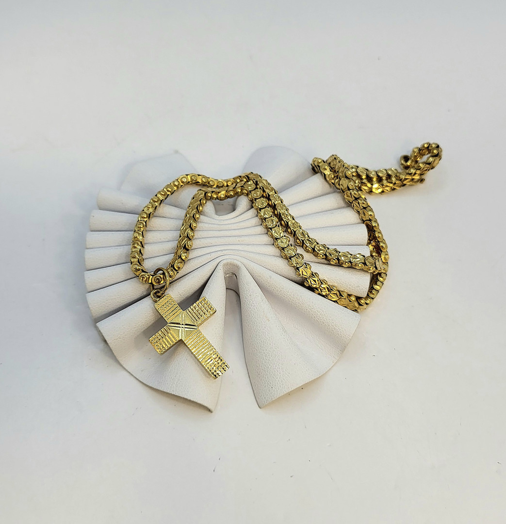 Collana e croce oro 
