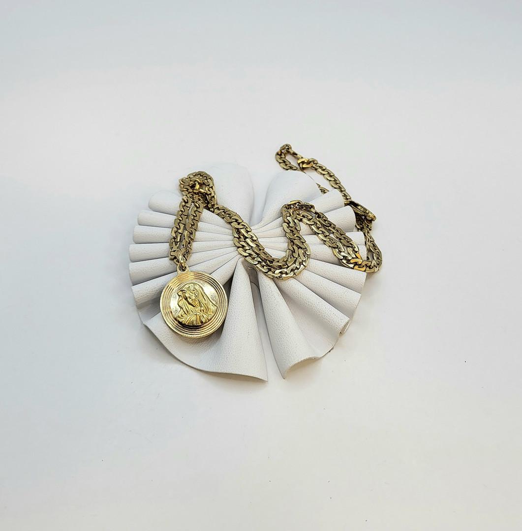 Catena e ciondolo oro