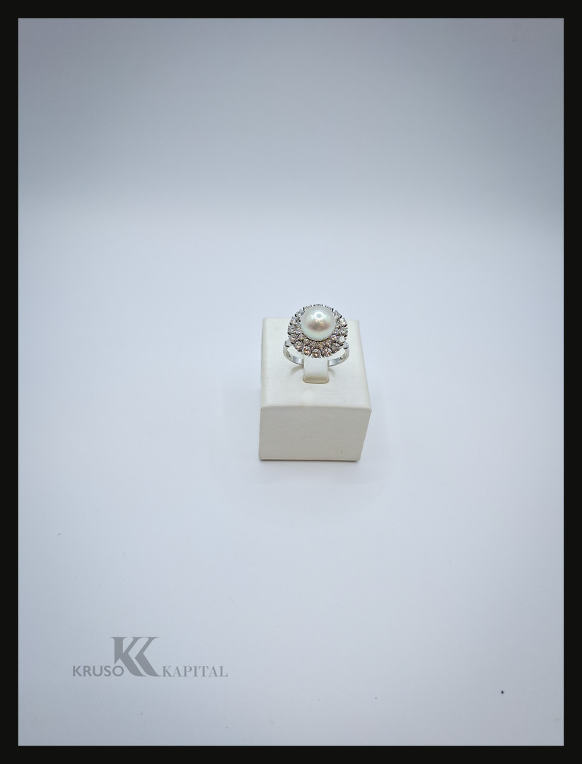 Anello oro perla diamanti