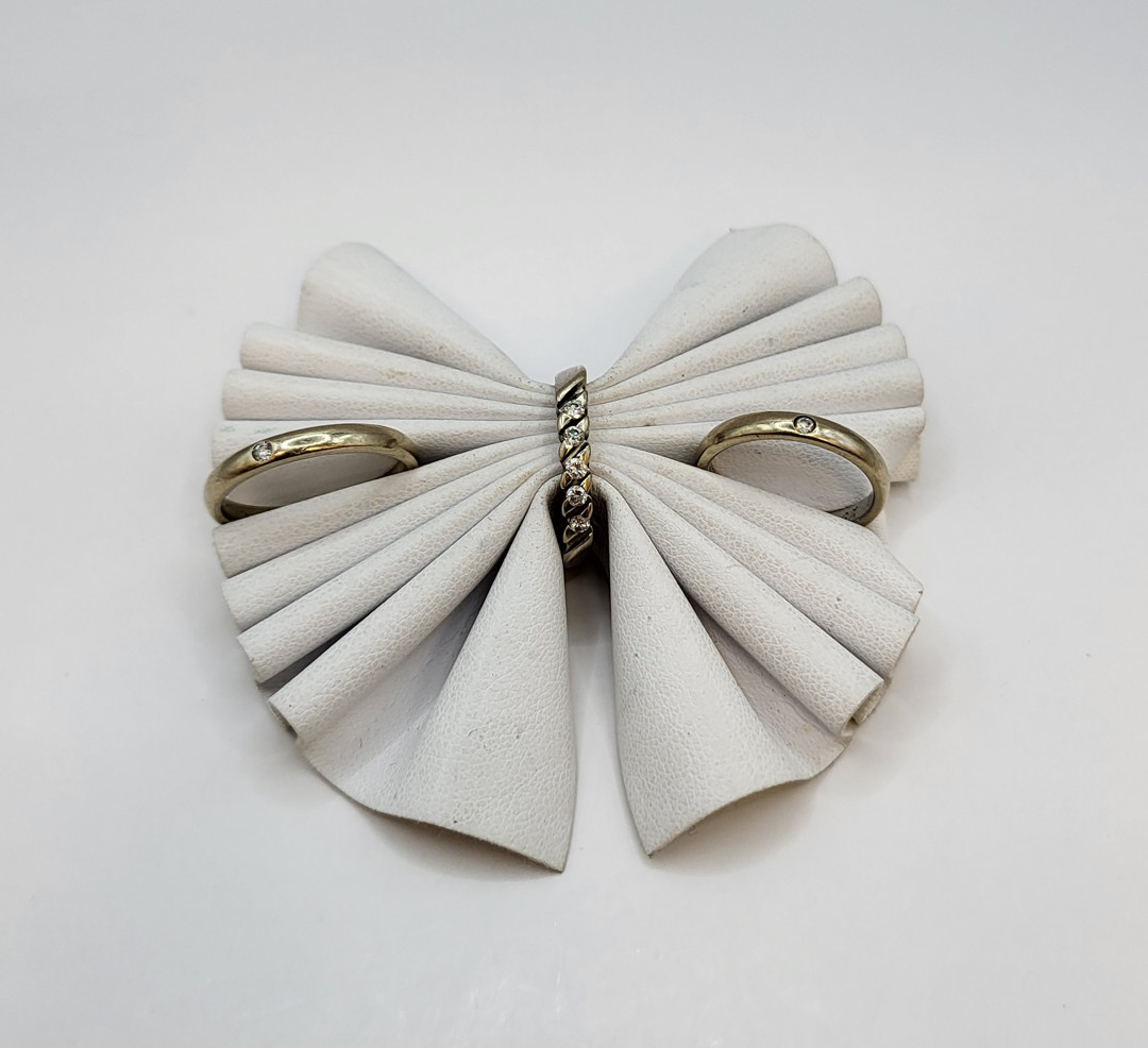 Tre anelli oro diamantini