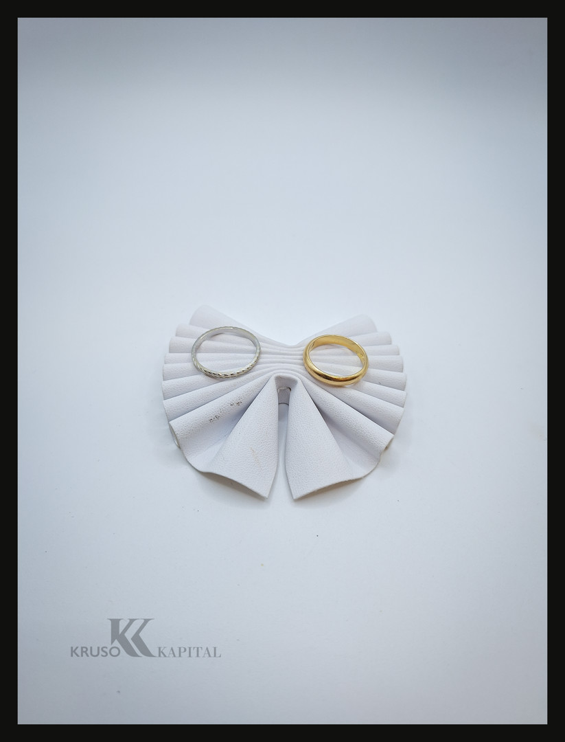 Due anelli oro