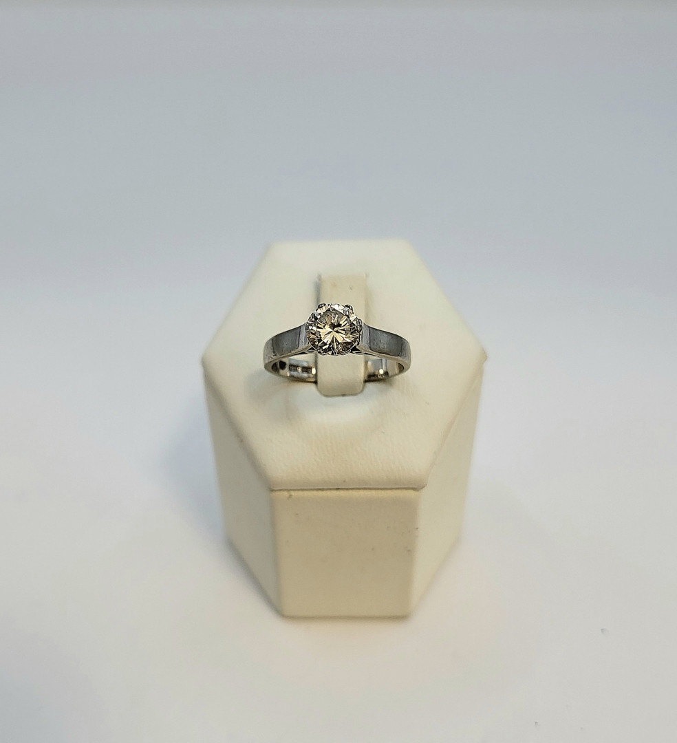 Anello oro diamante