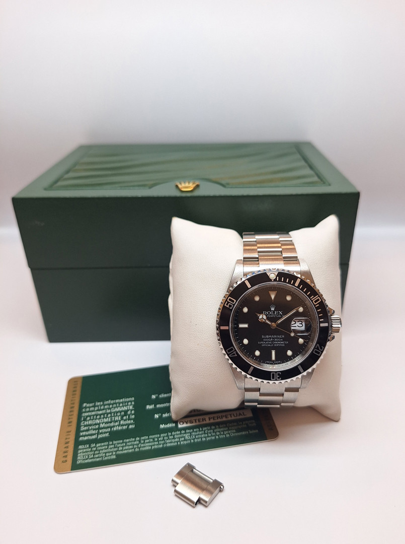 Orologio acciaio Rolex Submariner con scatola garanzia e maglia aggiuntiva a corredo