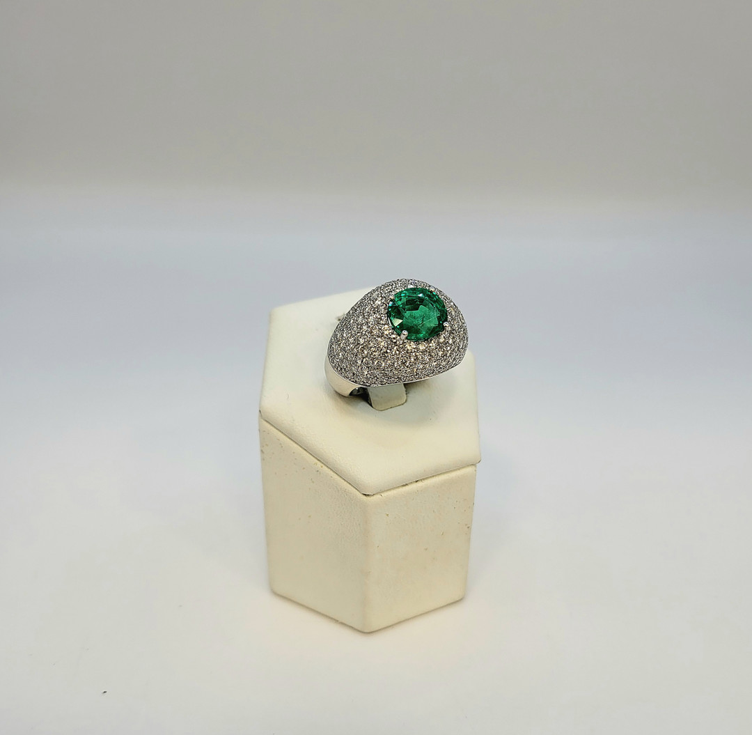 Anello oro pietra diamantini
