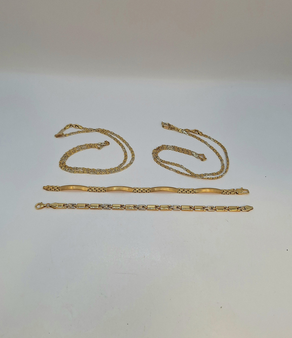 Due collane due bracciali oro 