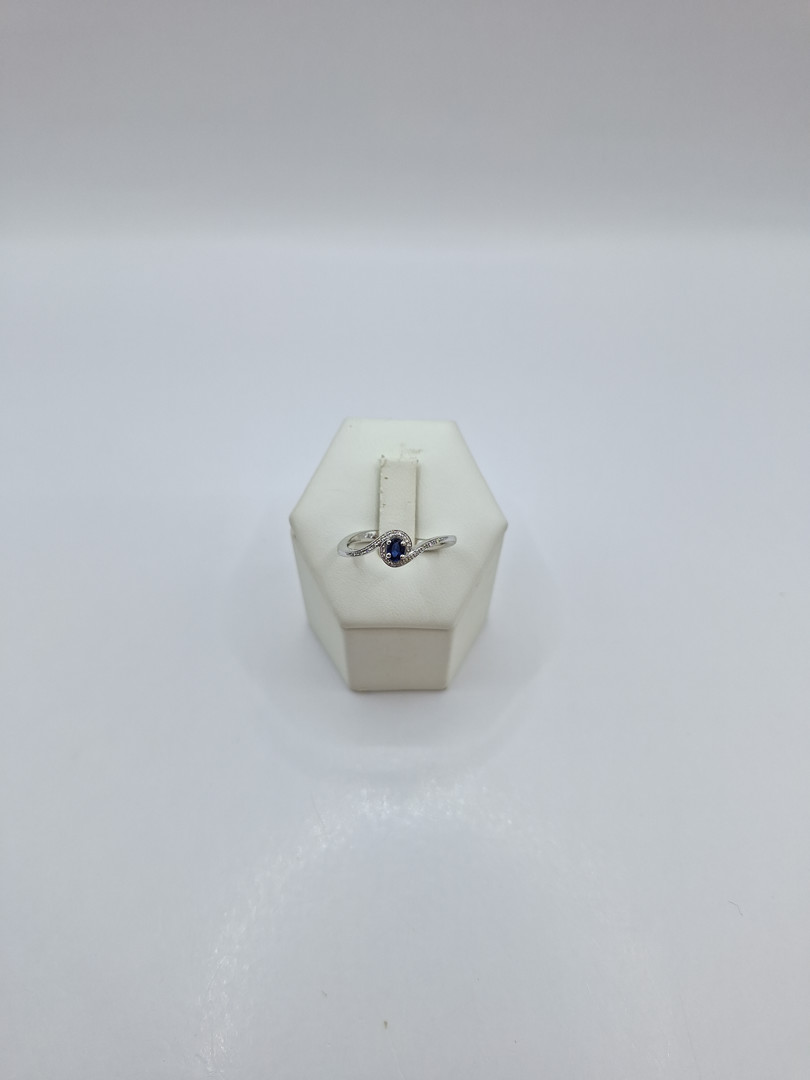 Anello oro pietra diamantini a firma Salvini