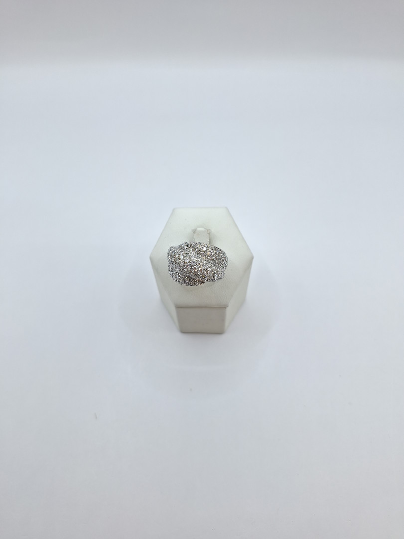 Anello oro pietre diamanti