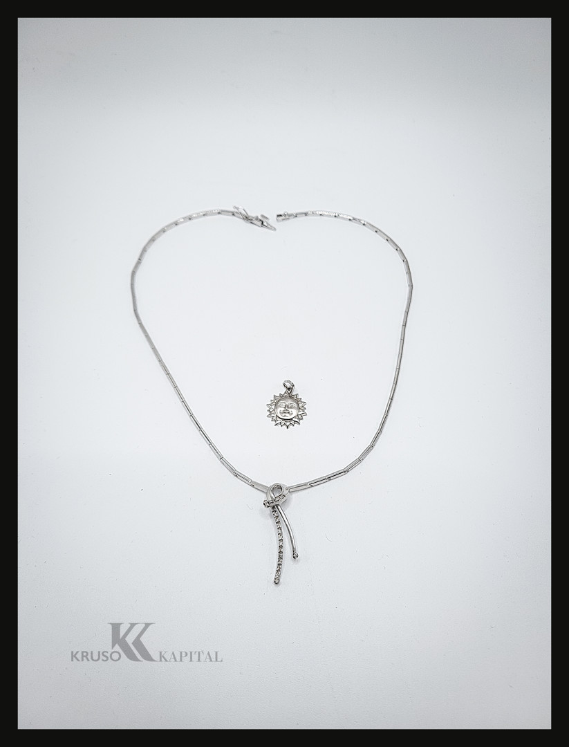 Collana e ciondolo oro diamantini