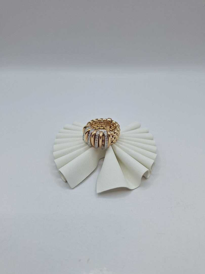 Anello oro diamantini firma Fope