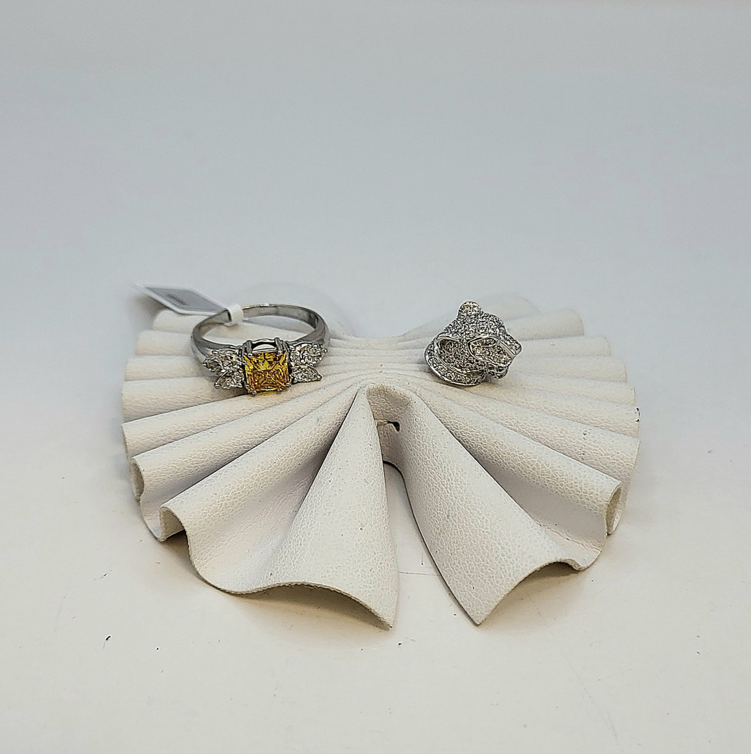 Anello e orecchino oro diamanti diamantini 