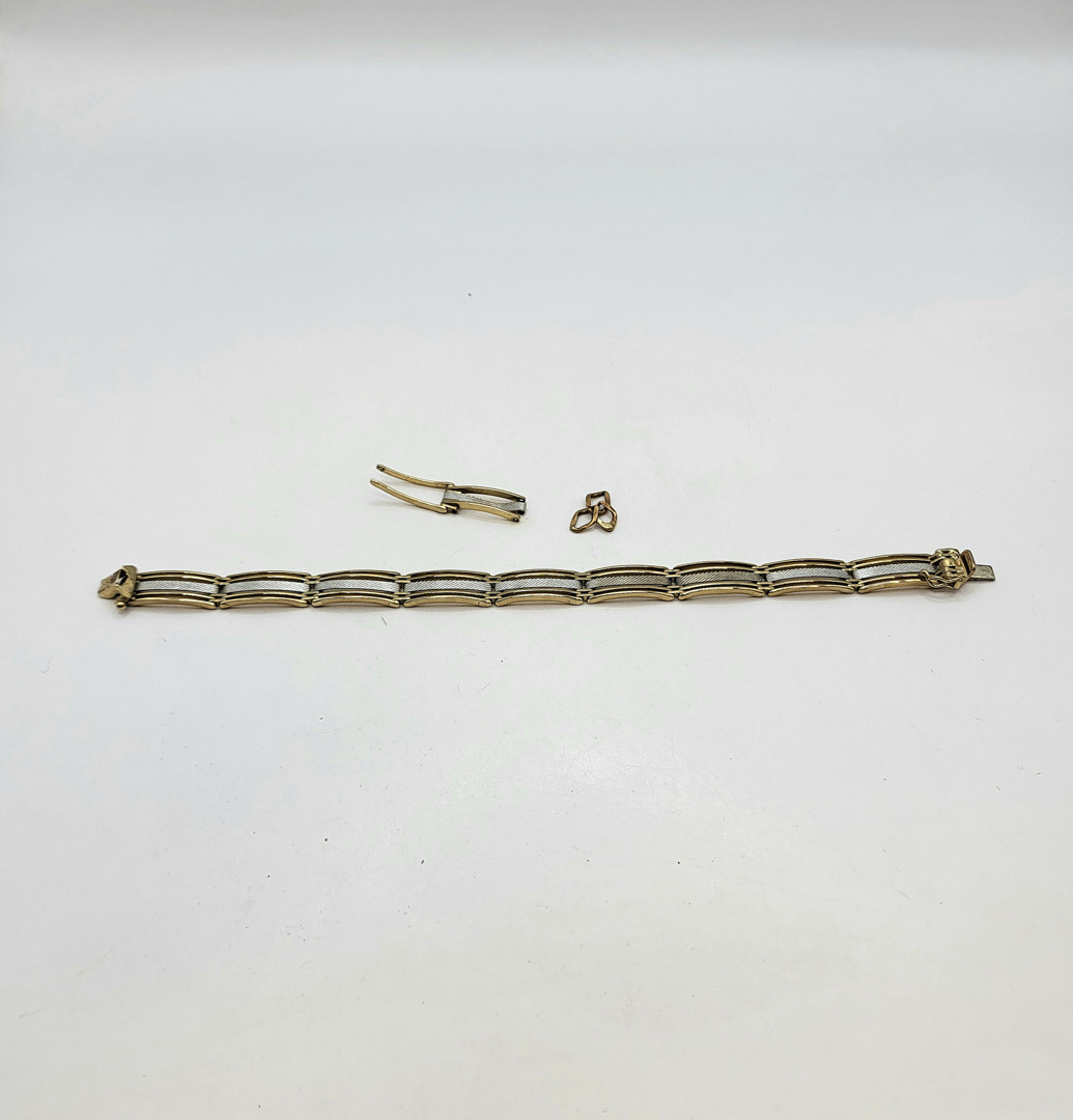Bracciale e pezzo oro