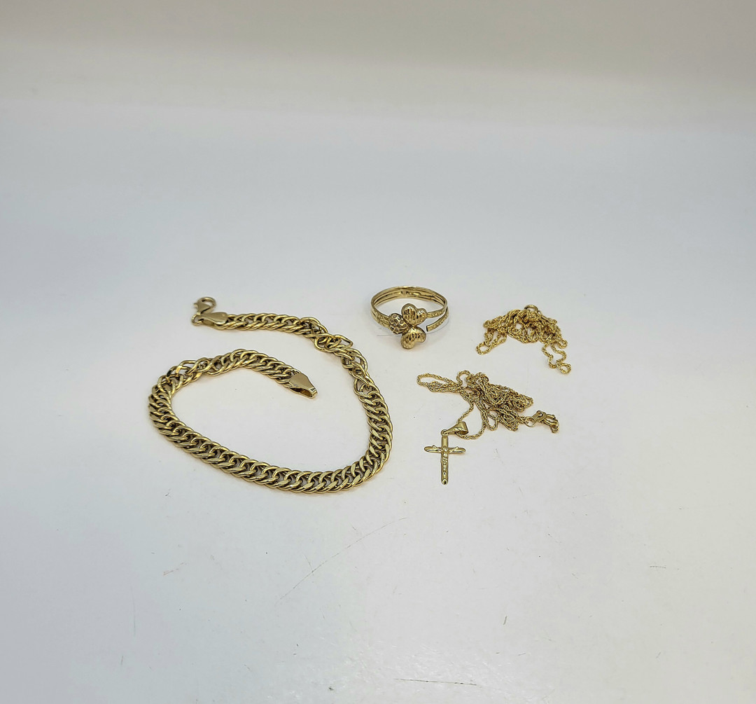 Vari oggetti oro 