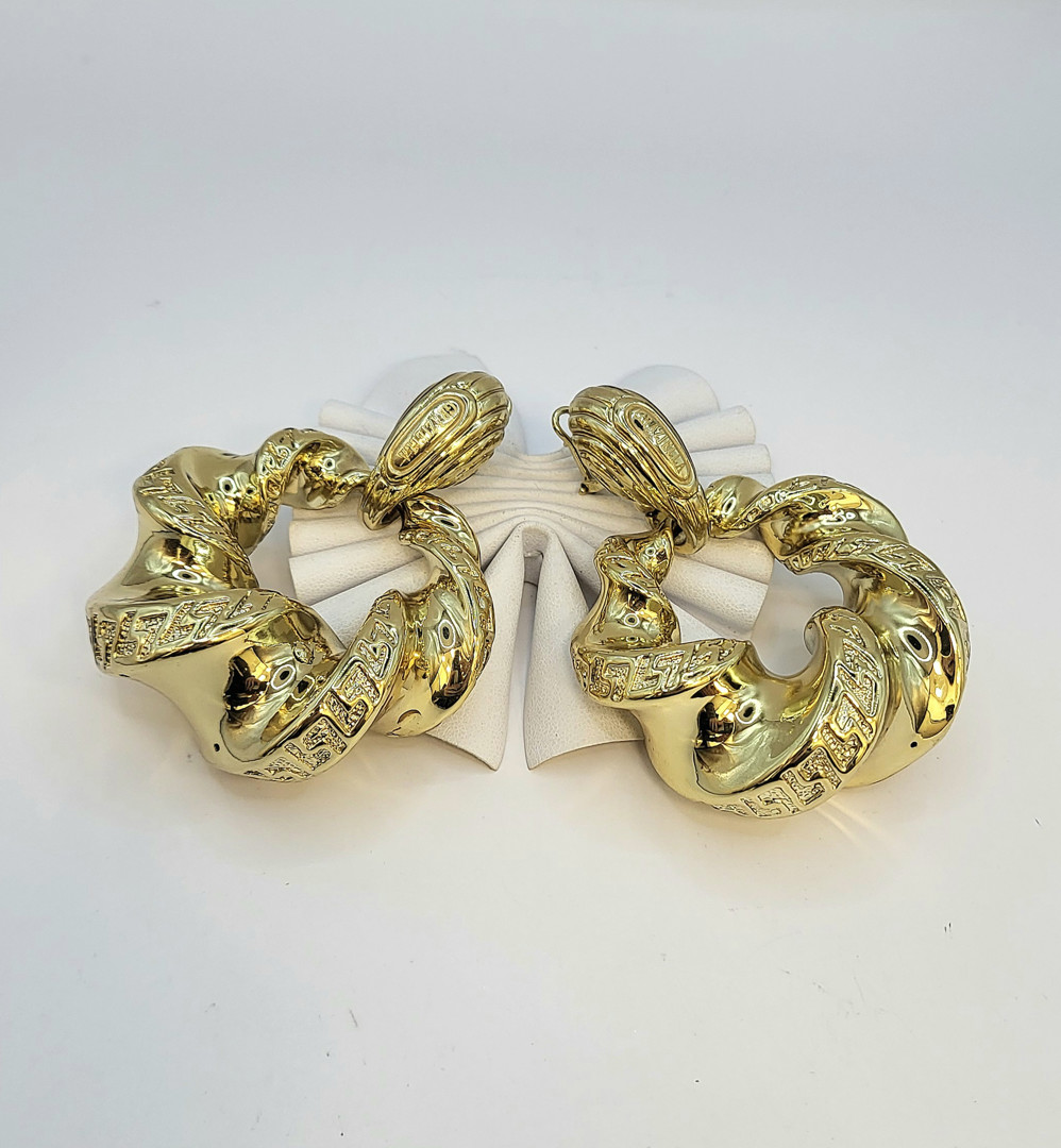 Un paio orecchini oro 