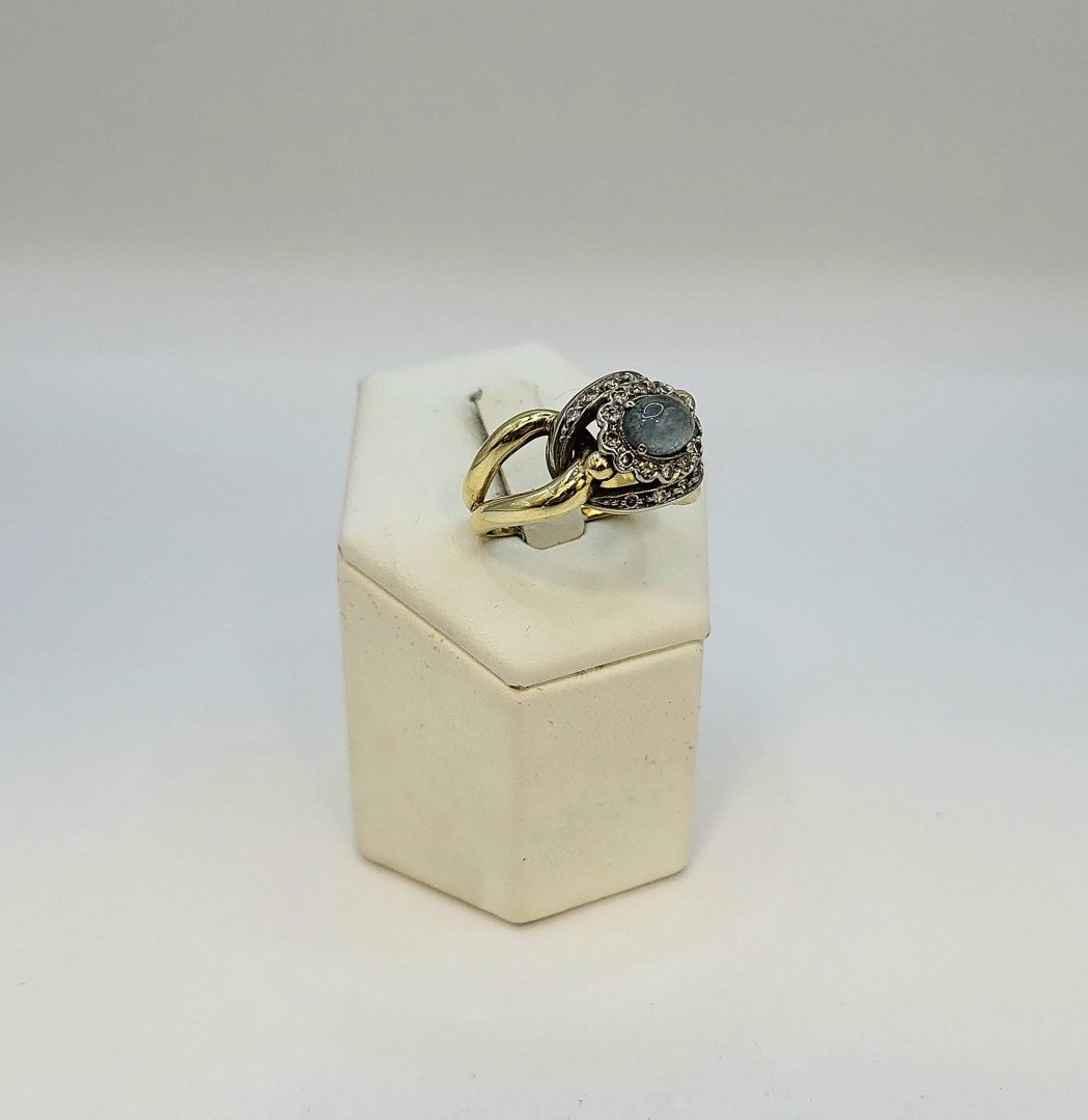 Anello oro pietra diamantini