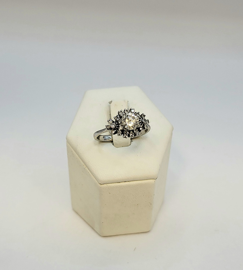 Anello oro diamante diamantini