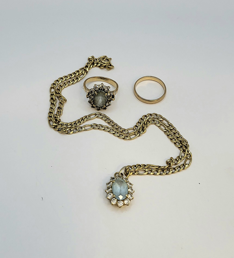 2 anelli collana oro pietre