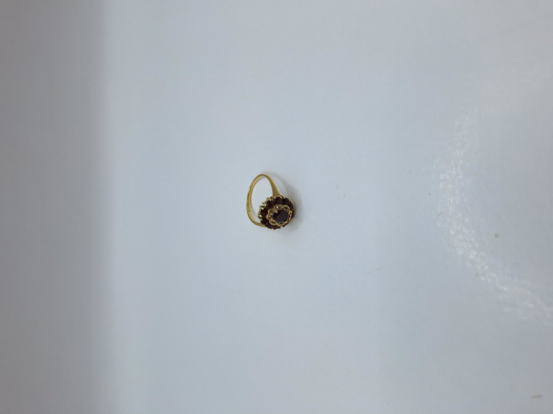 Anello oro pietre 