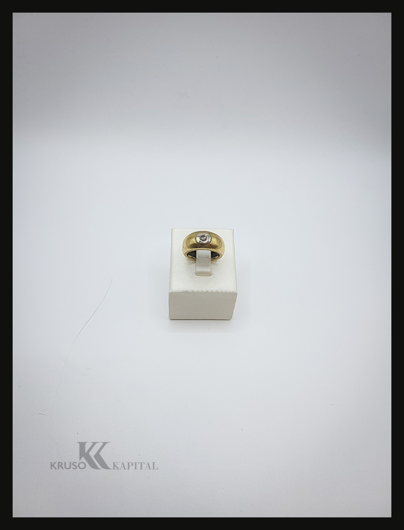 Anello a firma Pomellato oro diamante