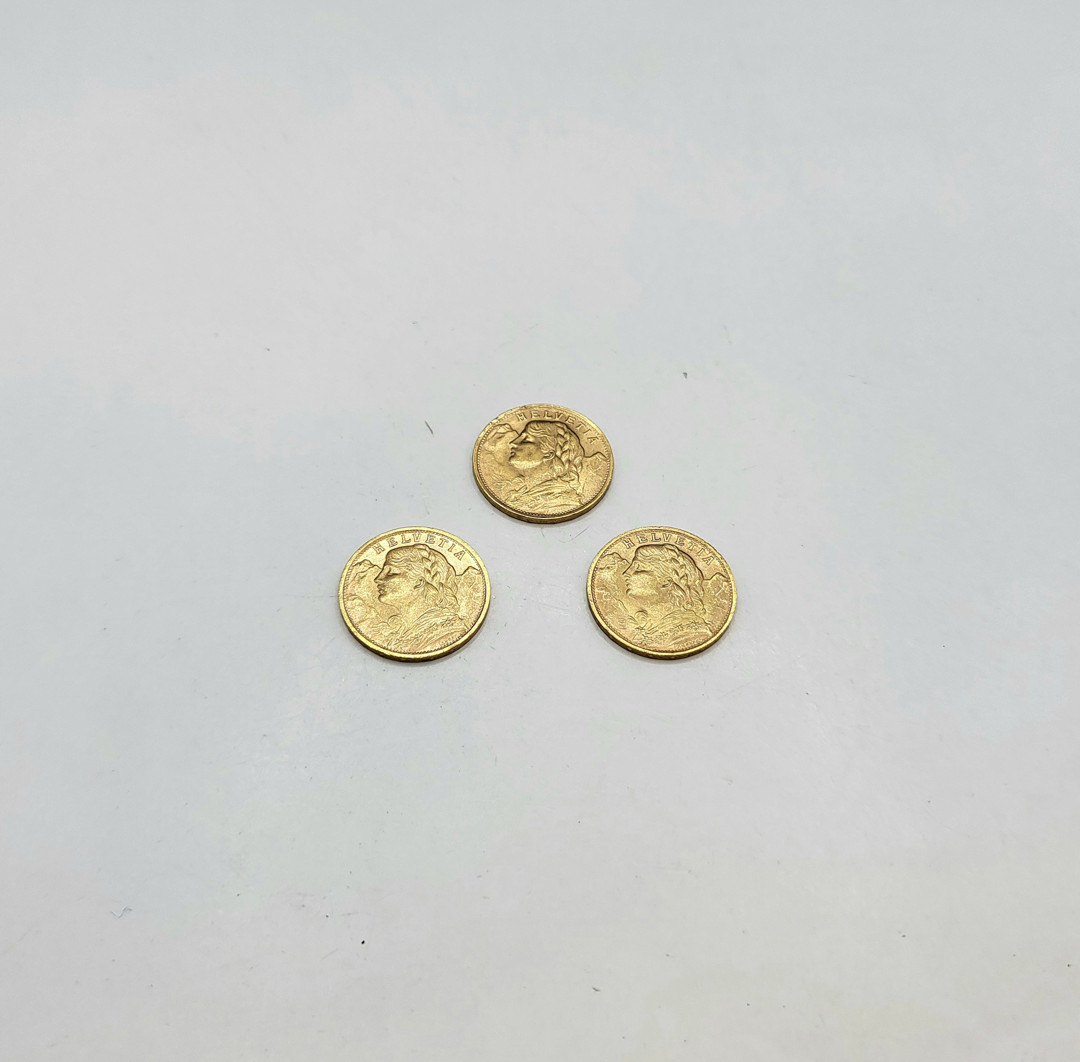 Tre pezzi oro monetato