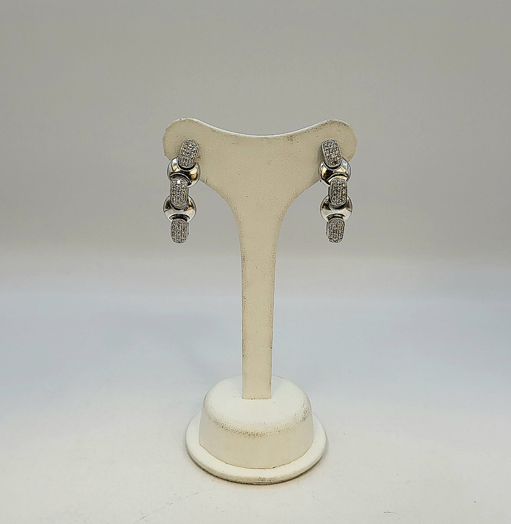 Paio orecchini oro diamantini