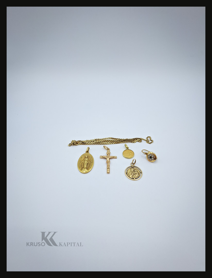 Collana quattro ciondoli e orecchino in oro pietre 