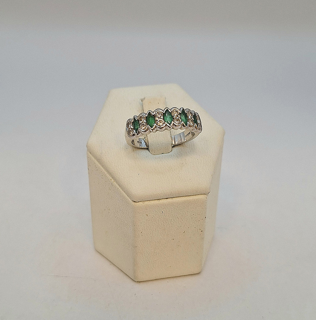 Anello oro pietre diamanti a firma Damiani