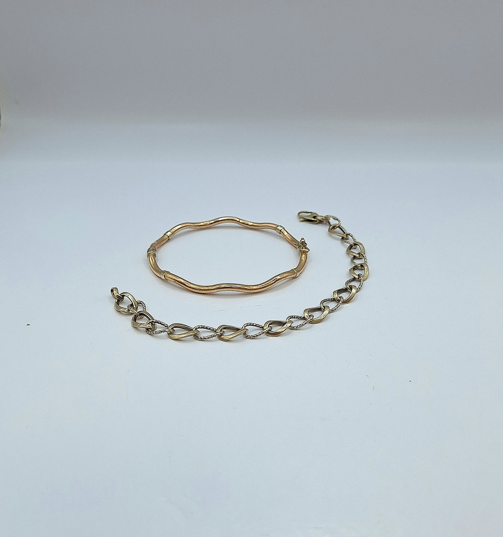 Due bracciali in oro 