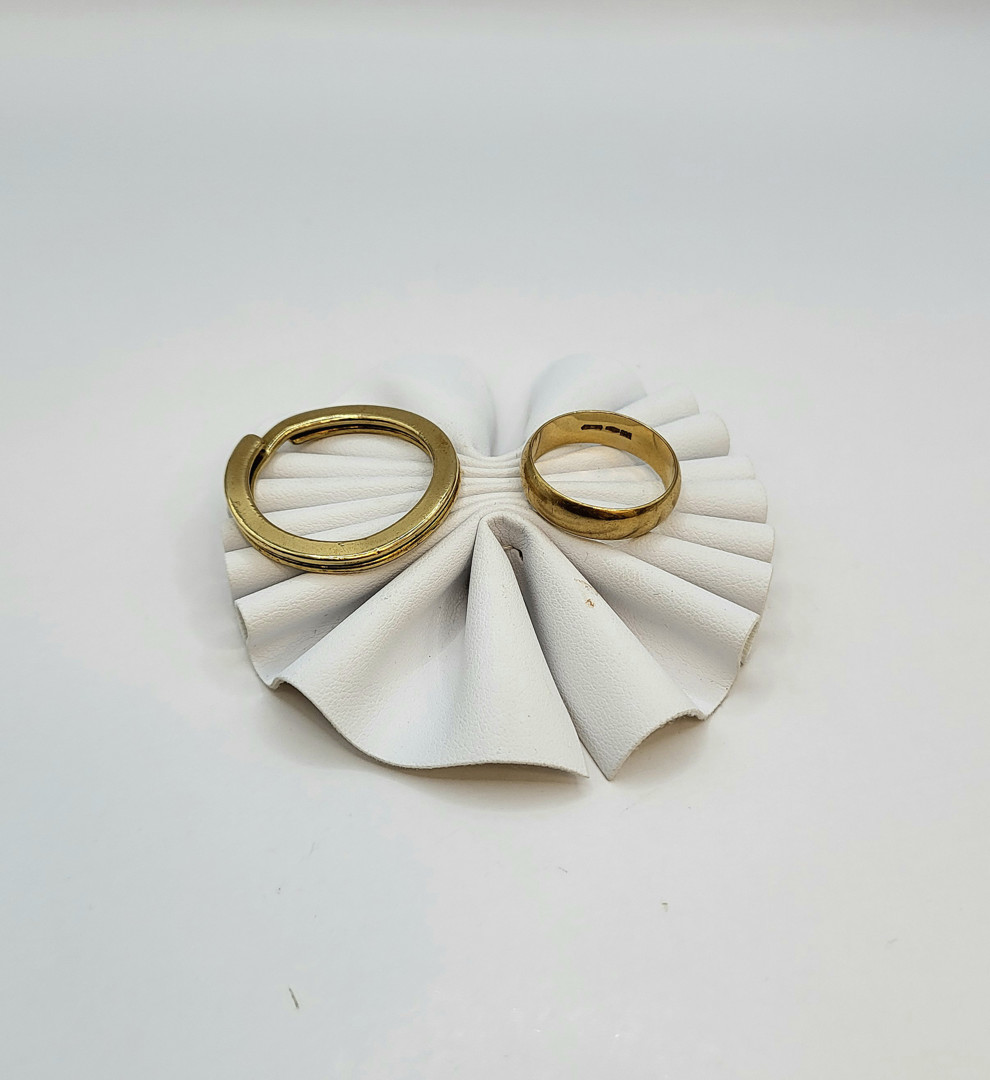 Portachiavi e anello oro