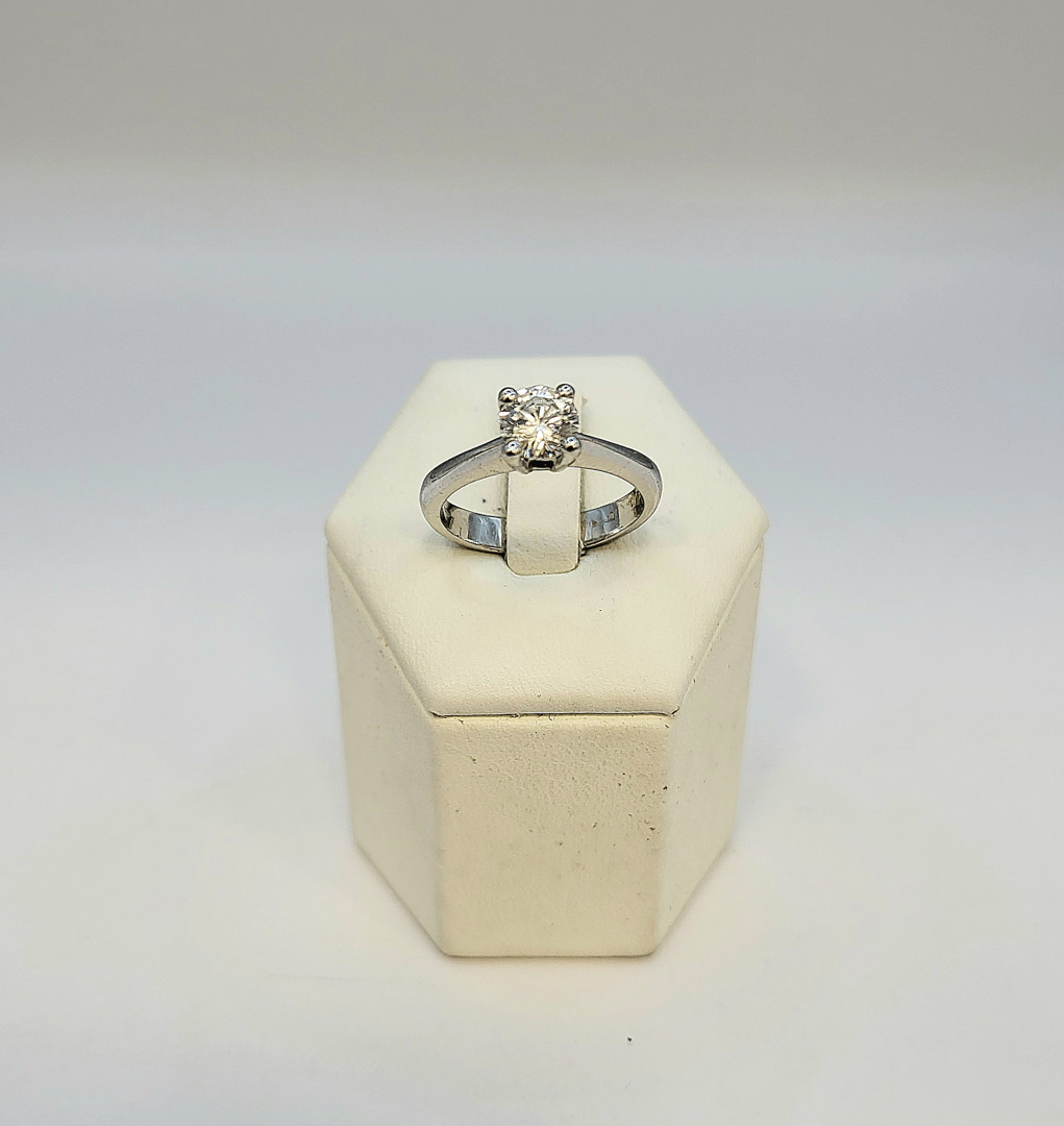 Anello oro diamante