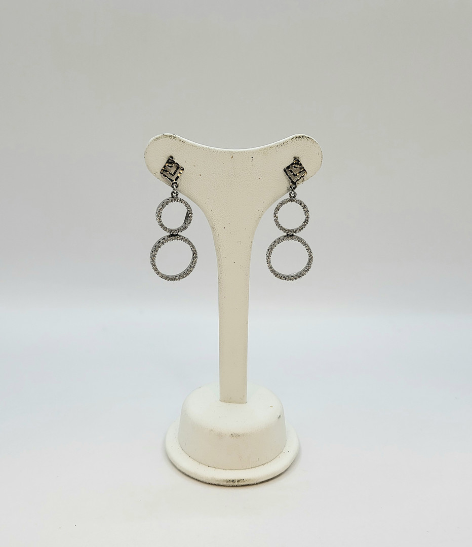 Paio orecchini oro diamantini