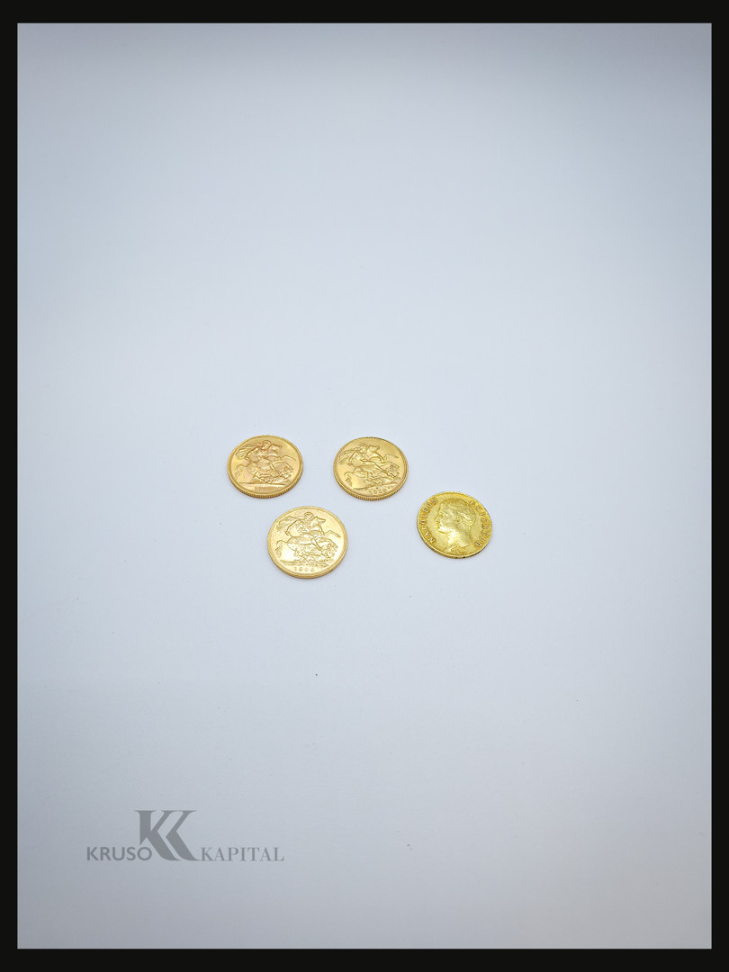 Tre sterline e moneta oro 