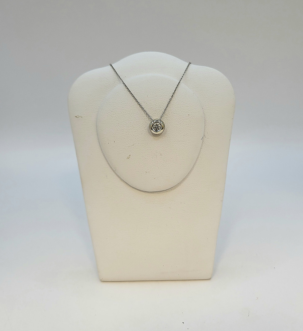 Catenina con ciondolo oro diamantino