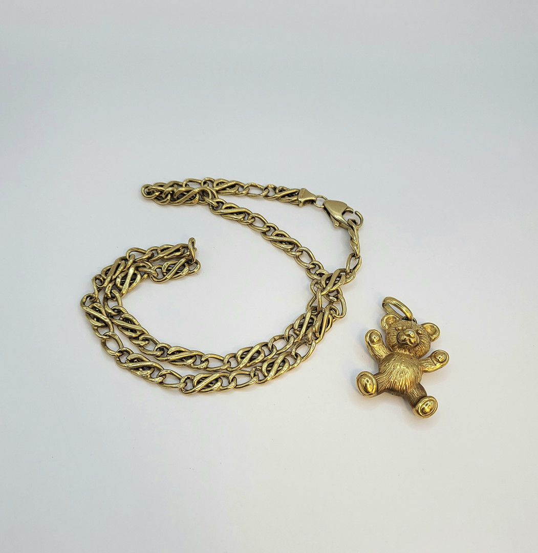 Collana e ciondolo oro 