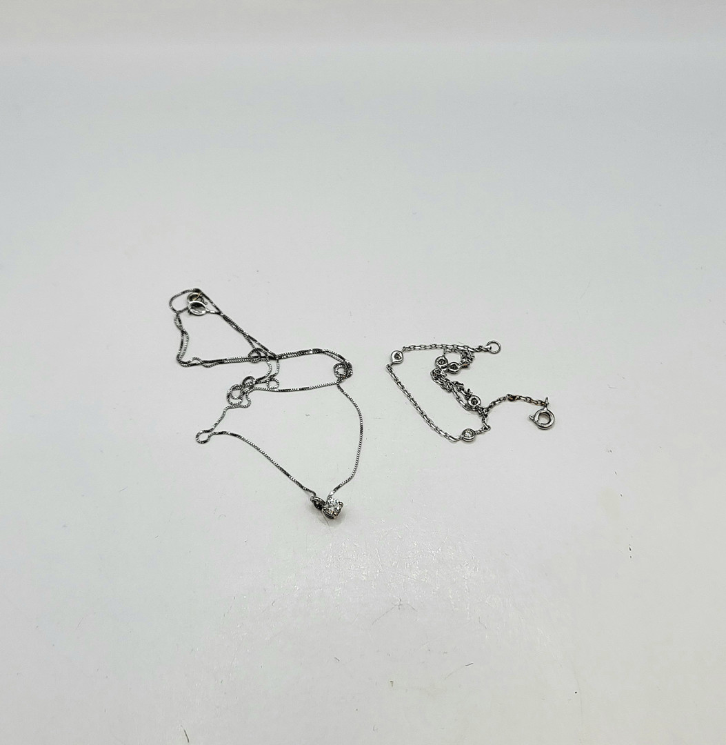 Vari oggetti oro diamantini
