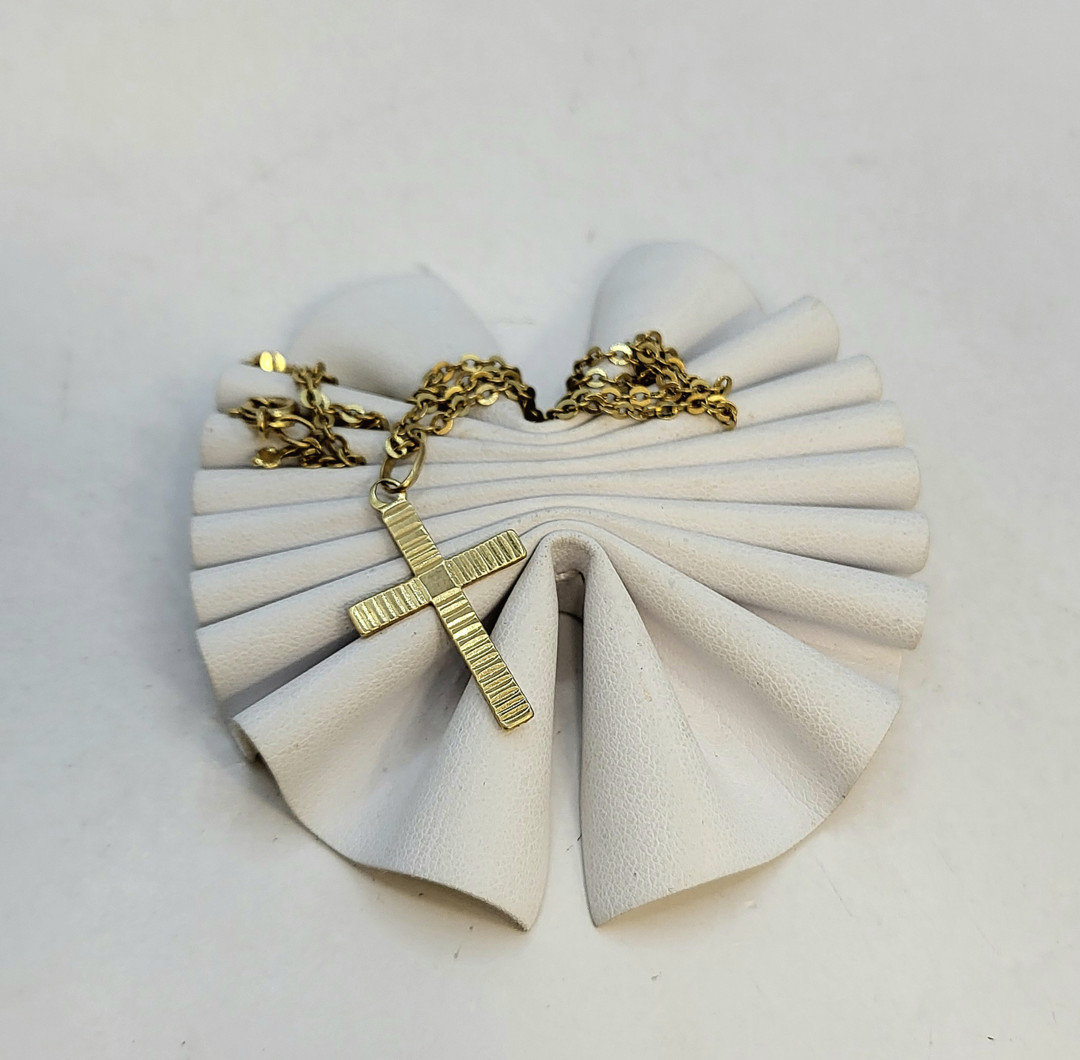 Catenina e croce oro