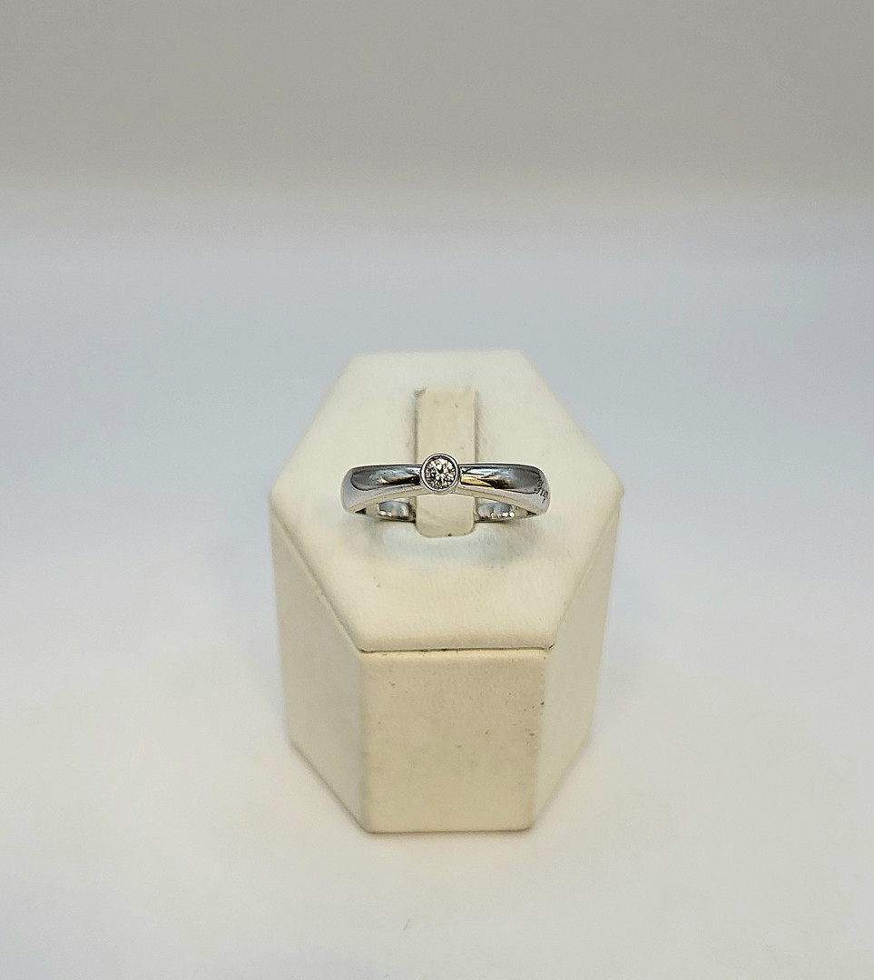 Anello oro diamantino