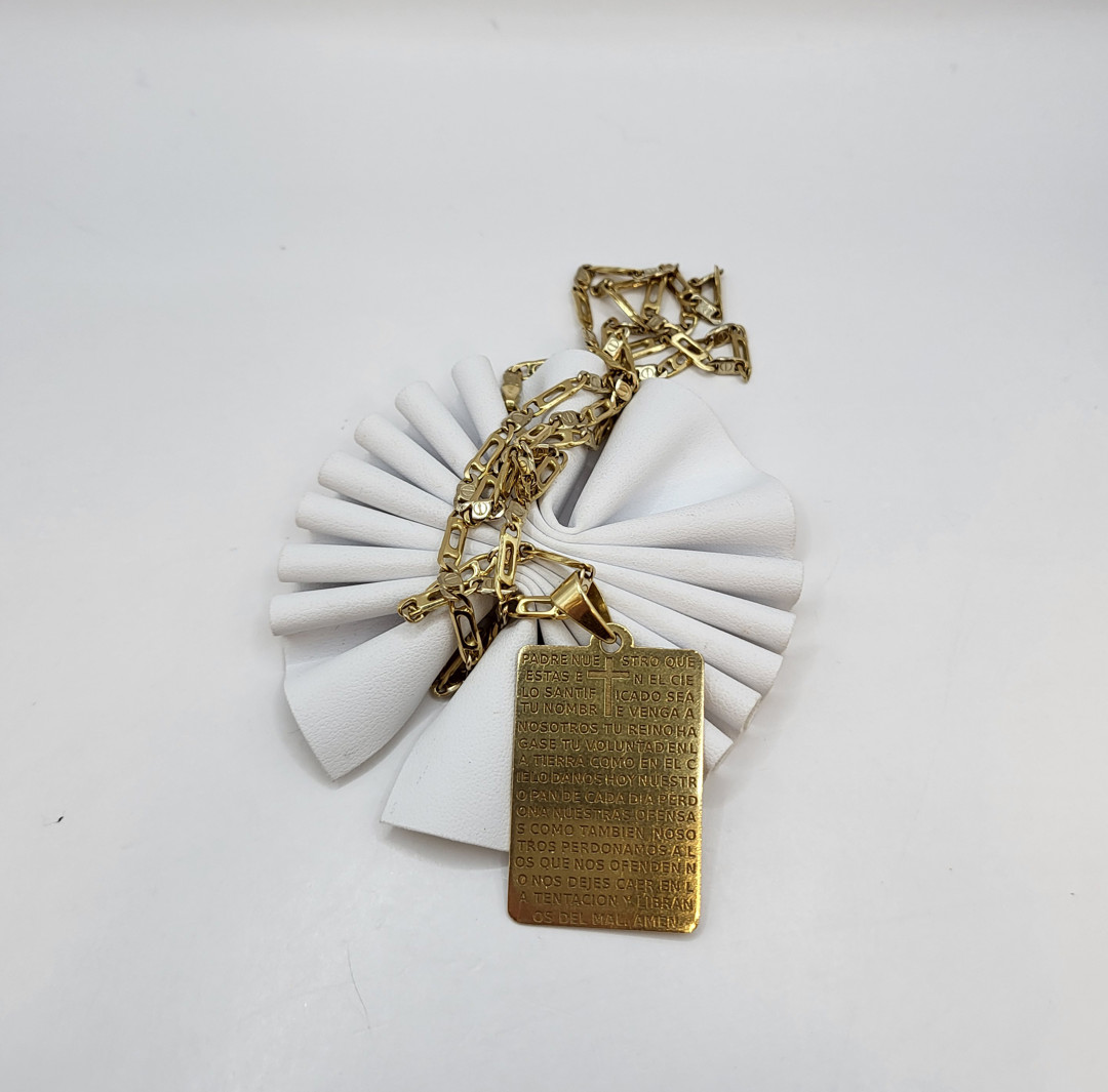 Collana e ciondolo oro