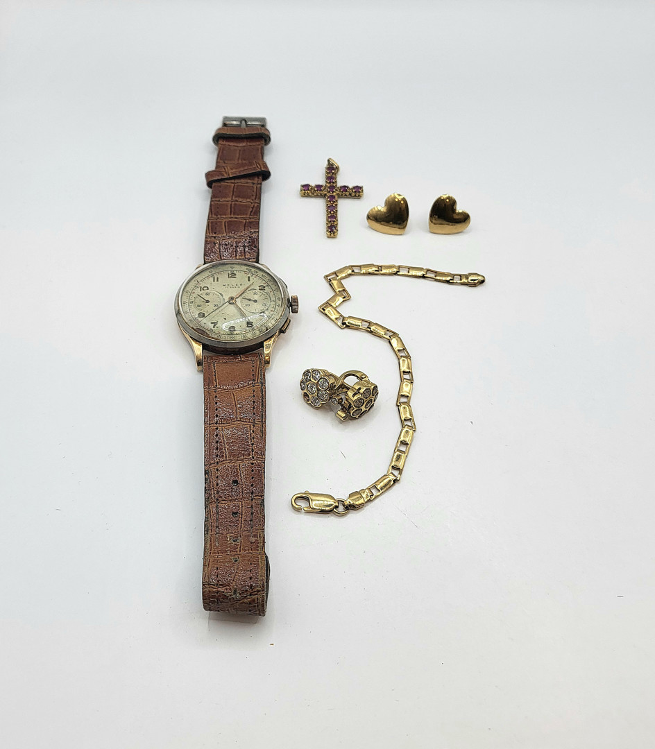 Vari oggetti oro pietre 