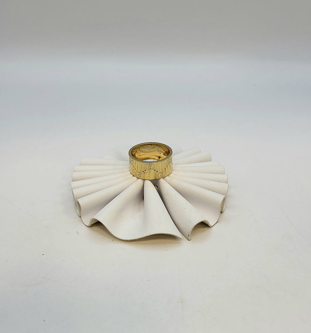 Anello a firma Gucci oro