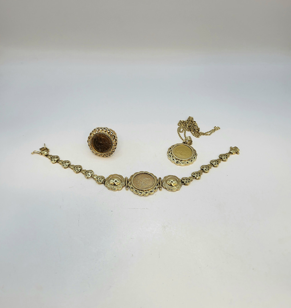 Vari oggetti oro 