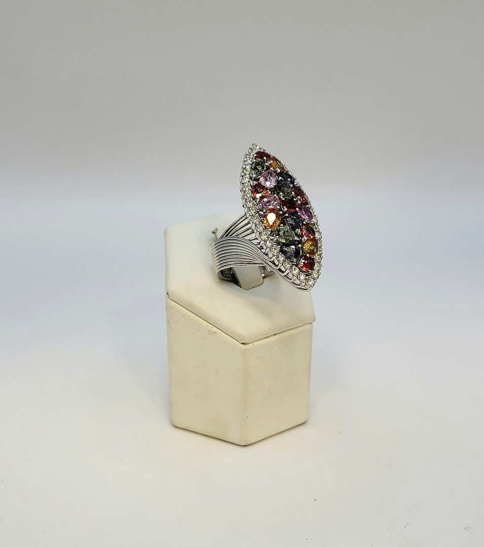 Anello oro diamanti pietre