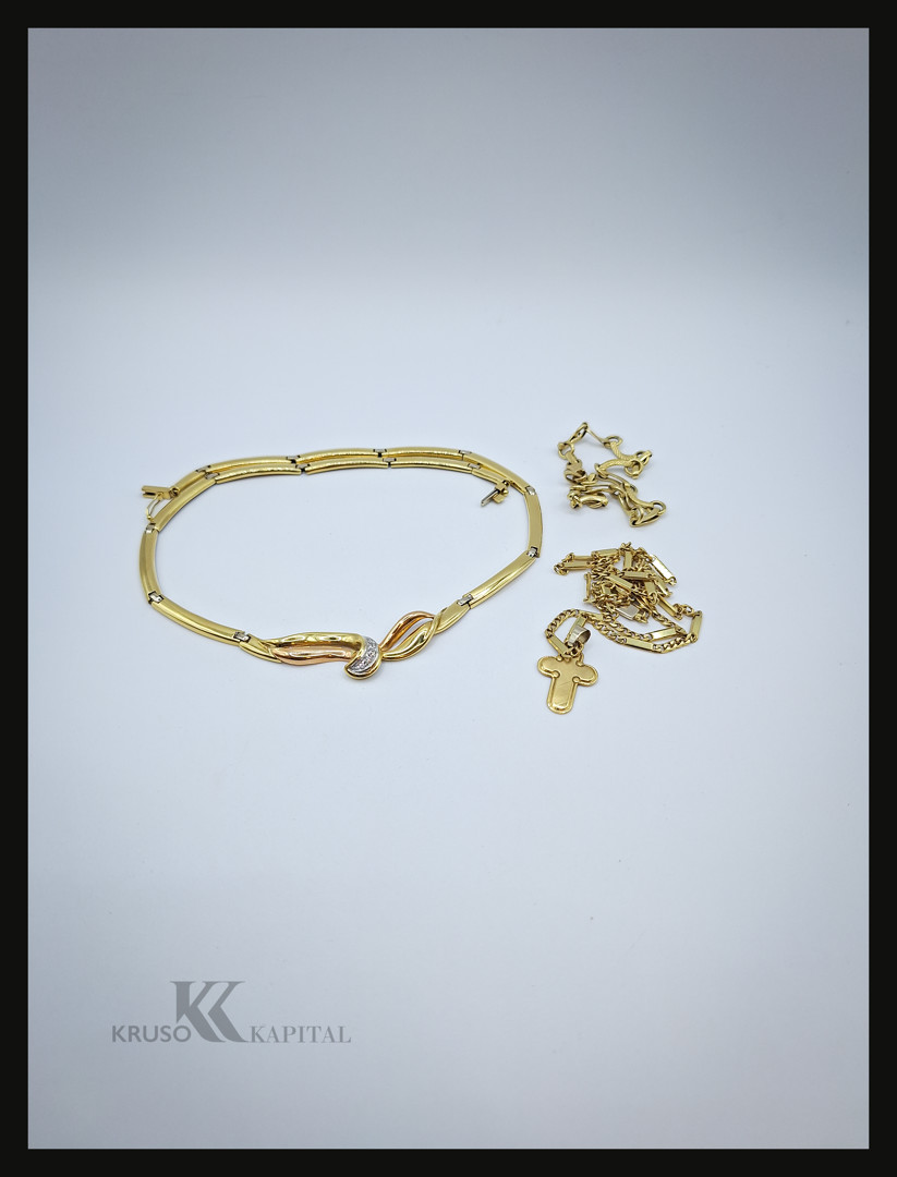 Due collane ciondolo e bracciale in oro pietre