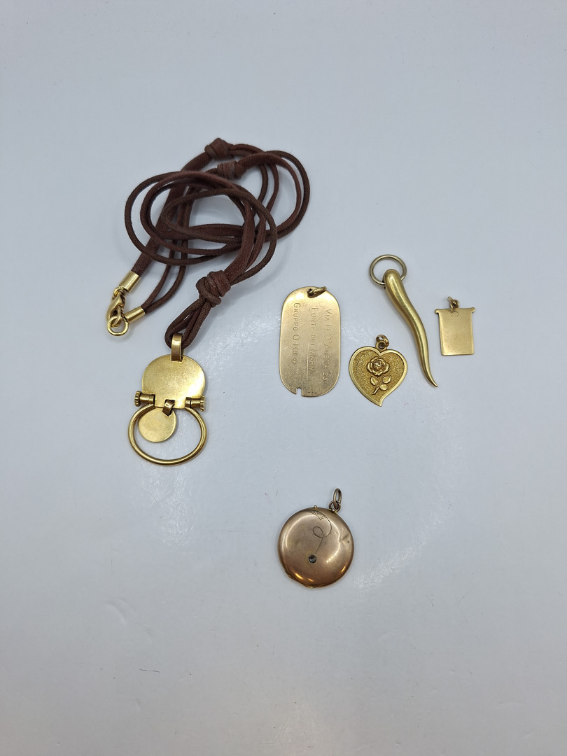 Sei ciondoli oro diamantino smalto