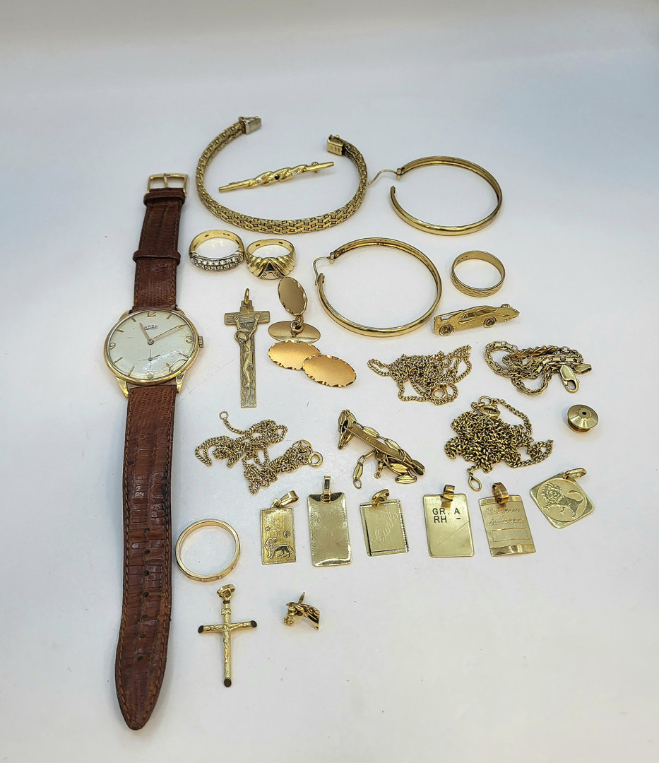 Vari oggetti oro diamantini pietre 