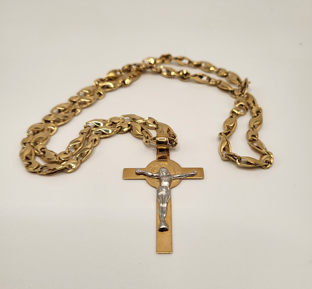 Collana e croce oro