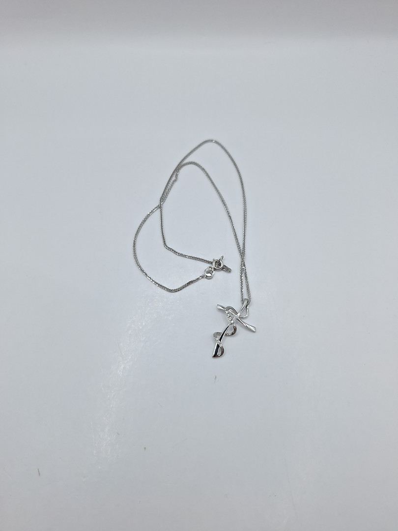 Collana e croce oro