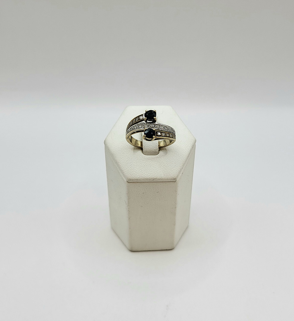 Anello oro pietre diamantini