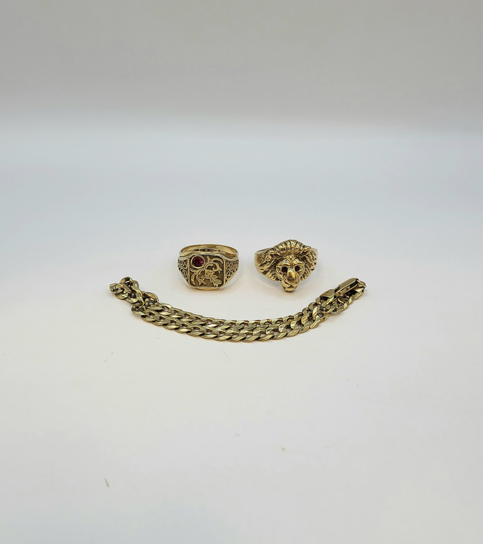 Bracciale e due anelli oro pietre 