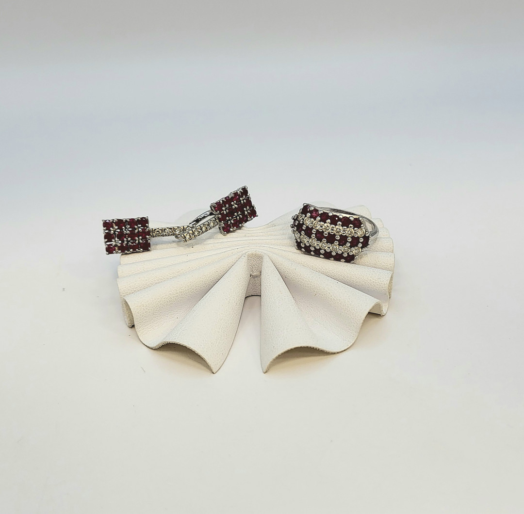 Anello paio orecchini oro pietre diamantini