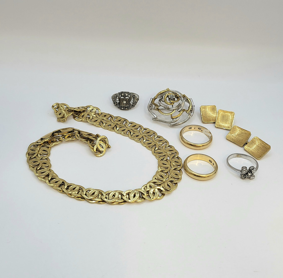 Vari oggetti oro diamantini 